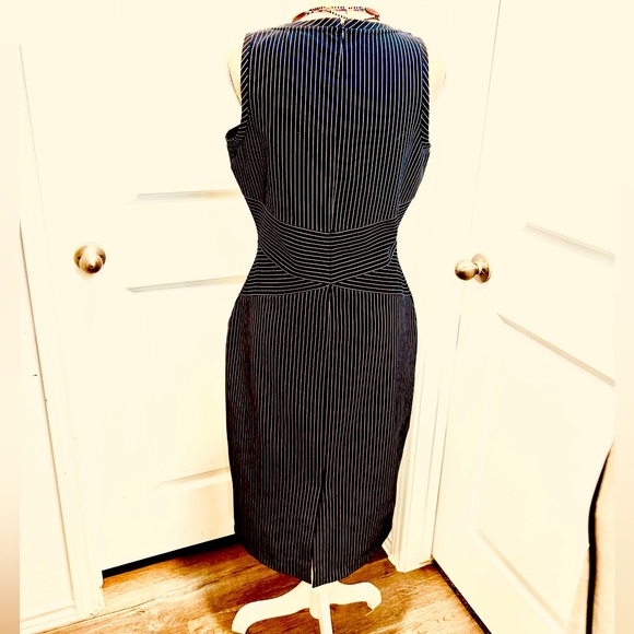 Michael Michael Kors Sleeveless navy & white striped dress size 12 office wear - Picture 3 of 5